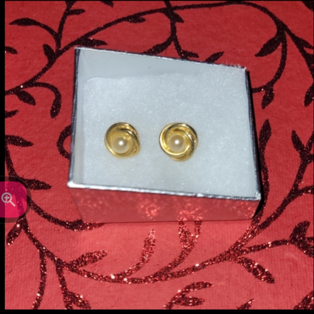🥰 Free with bundle purchase Faux Pearl Earrings